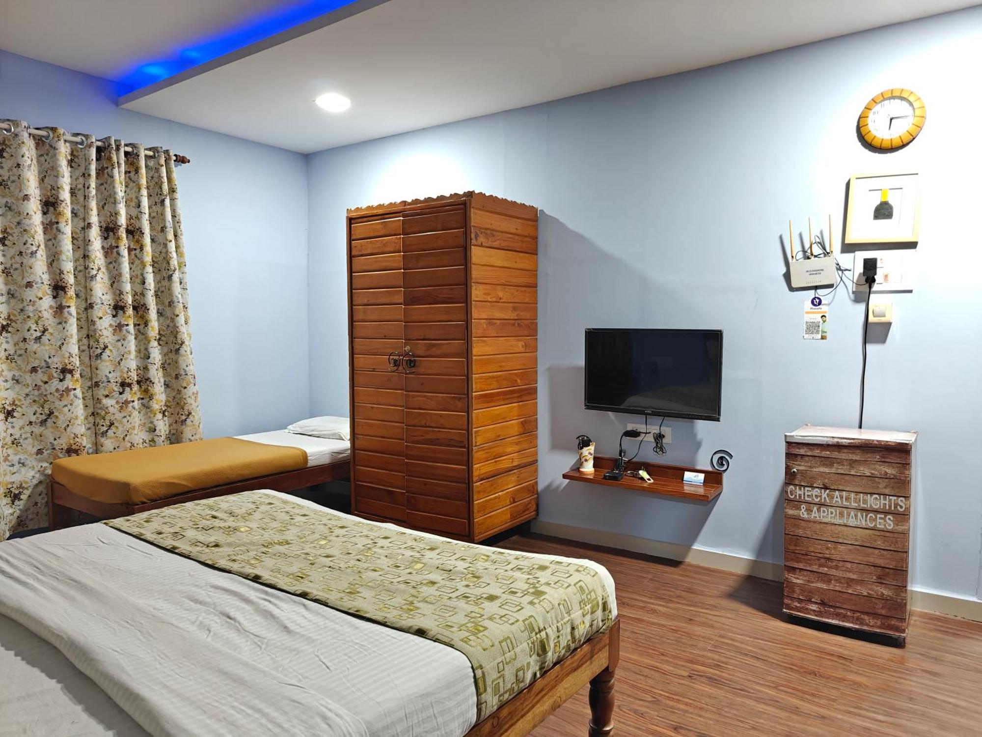 Chandralok Service Apartments Kolhapur Ngoại thất bức ảnh